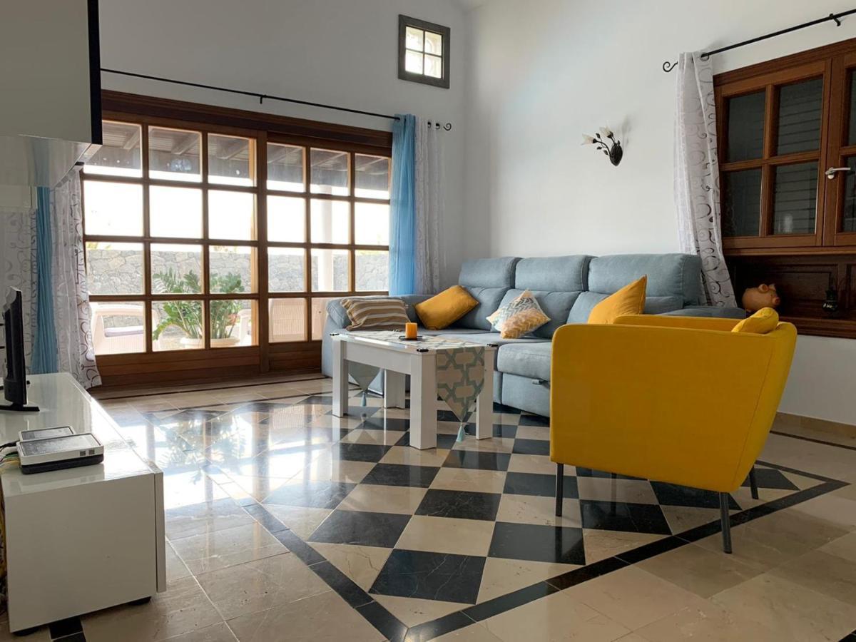 Villa Denise Yaiza  Extérieur photo
